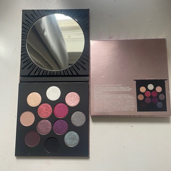 MAC BRAND NEW EYE SHADOW PALETTE 12 shades.In box from limited Holidaycollection - Picture 1 of 3
